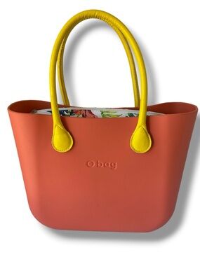 O Bag Lined Tote/Shoulder Bag in Orange 14”x11”x4”